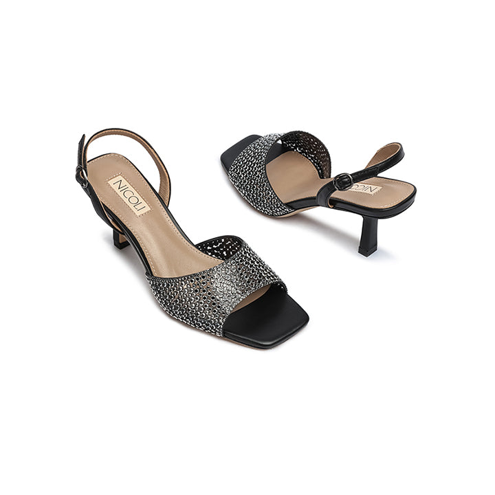 Kaiden Luxury Embellished Pump